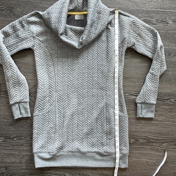 SzXS Shambhala quilted grey cowl neck cozy, after yoga sweater EUC - Picture 10 of 13